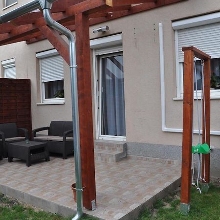 Gyorszem Apartman Exterior photo